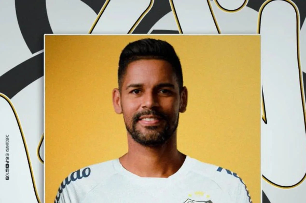 Santos confirma seu segundo reforço para 2024