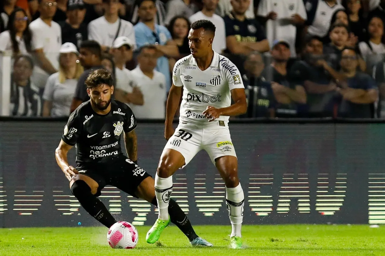 Santos toma decisão com Lucas Braga após acerto com Carille