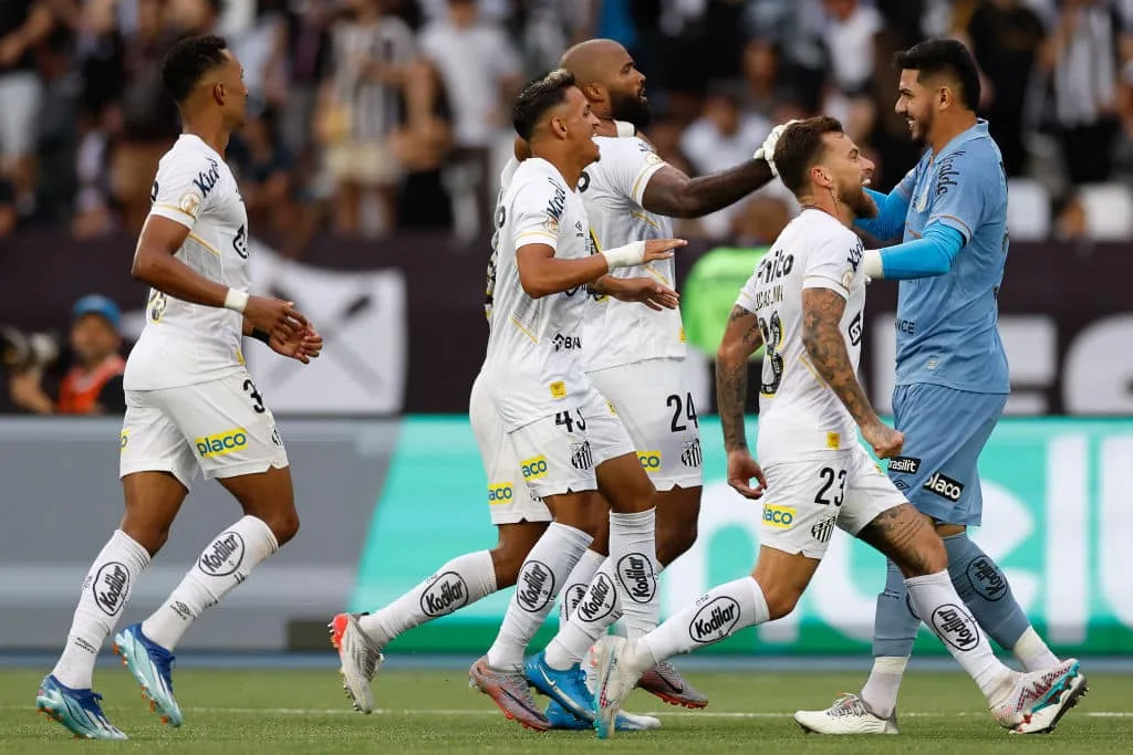 Santos corre o risco de jogar só duas competições em 2024