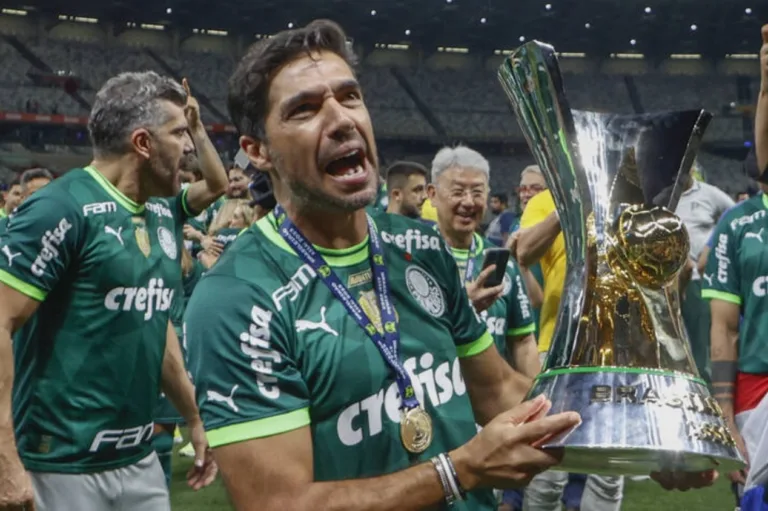 Técnico português ganha força na seleção brasileira