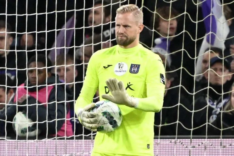 Sheffield, Chelsea e Newcastle cogitam trazer Schmeichel de volta à Premier League; veja detalhes