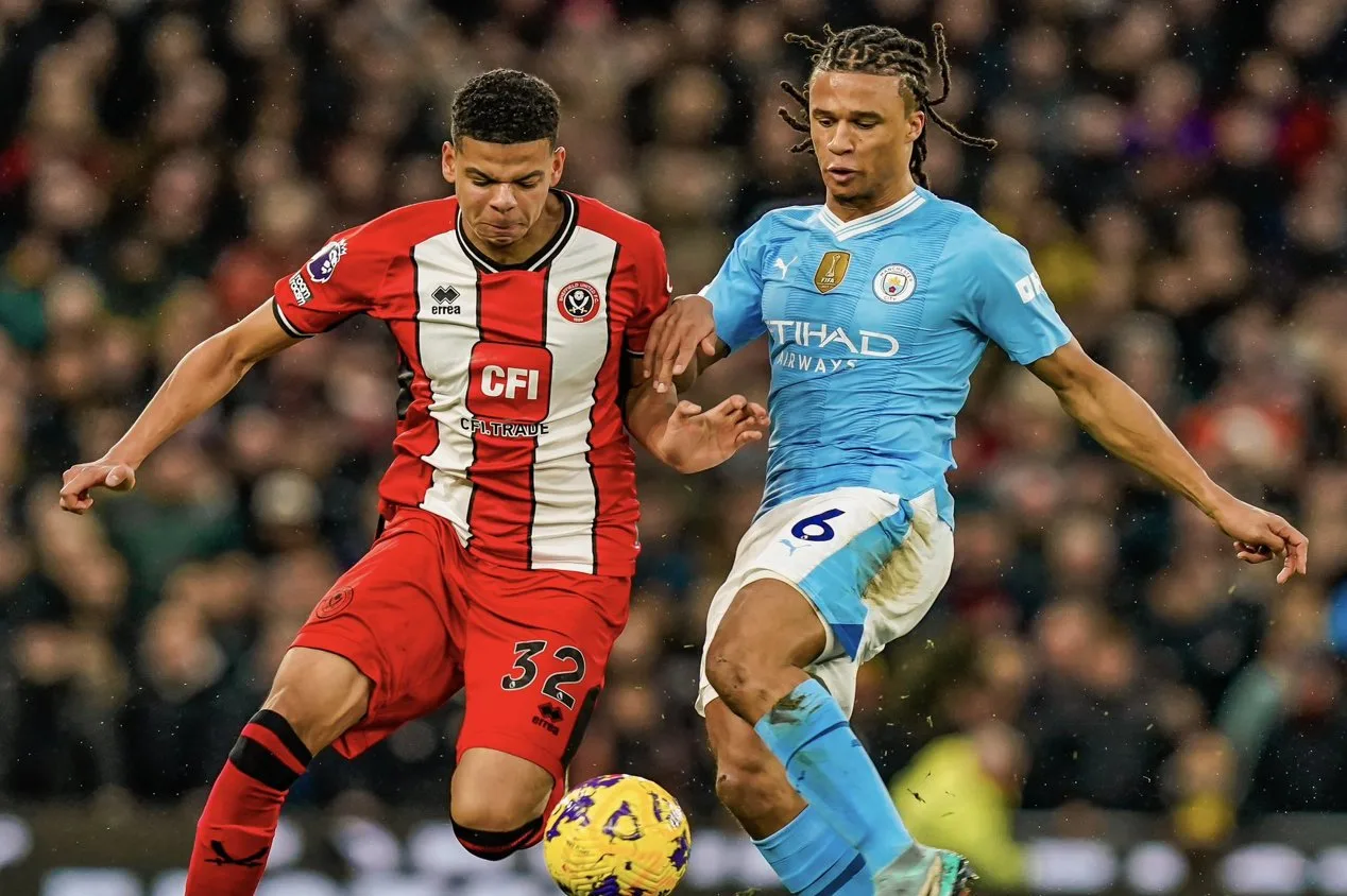 Manchester City derrota lanterna Sheffield United e se aproxima da liderança na Premier League