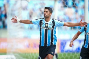 Grêmio derrota Vasco com gol de Luis Suárez e entra no G4 do Brasileirão Série A