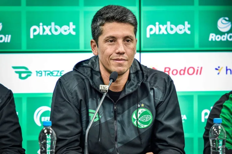 Chapéu? Cruzeiro pode ‘atravessar’ Santos por Thiago Carpini 