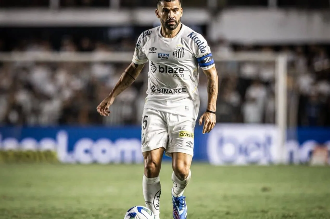 Tomás Rincón aceita redução salarial e permanece no Santos