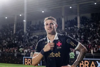 Pablo Vegtti em jogo do Vasco em 2023