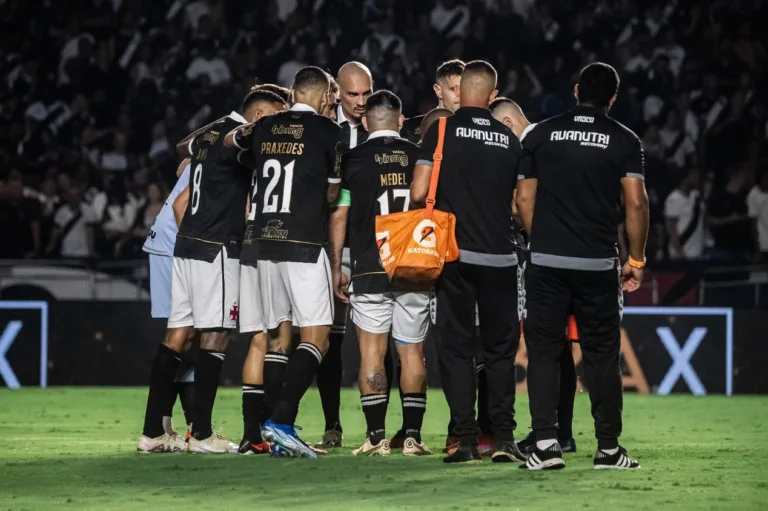 Com Vasco na ponta, veja o ranking com rebaixamentos no Brasileirão entre os 12 grandes