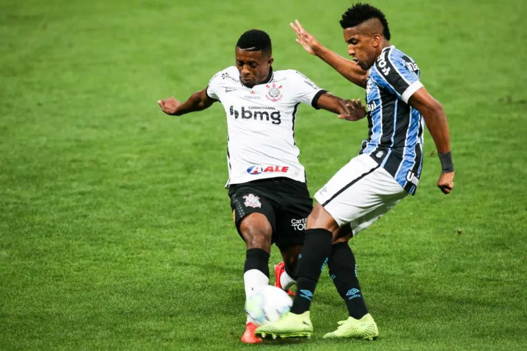 Vessoni faz ‘contagem regressiva’ para fim de contrato de atacante com o Corinthians