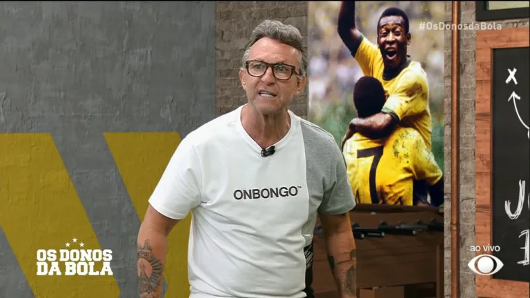 Neto crava jogador que não sai do Corinthians: “Capaz de renovar o contrato”