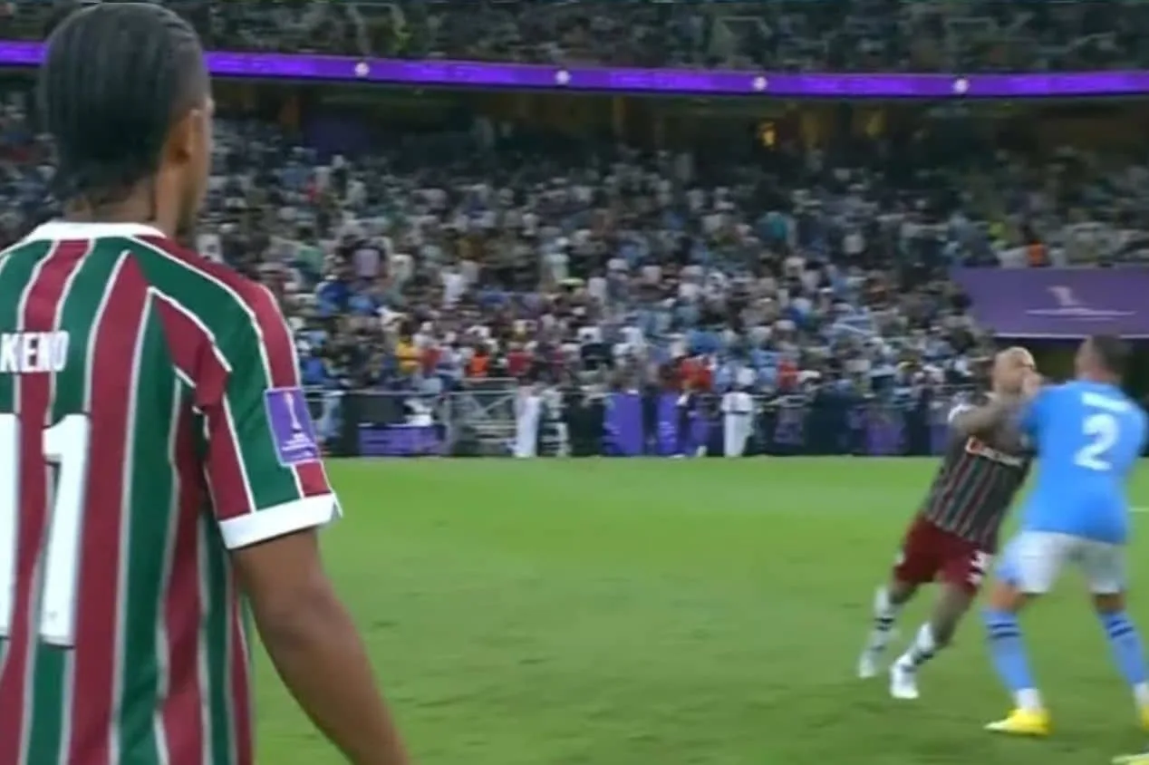 Walker, do City, deixa aviso após treta com Felipe Melo na final do Mundial