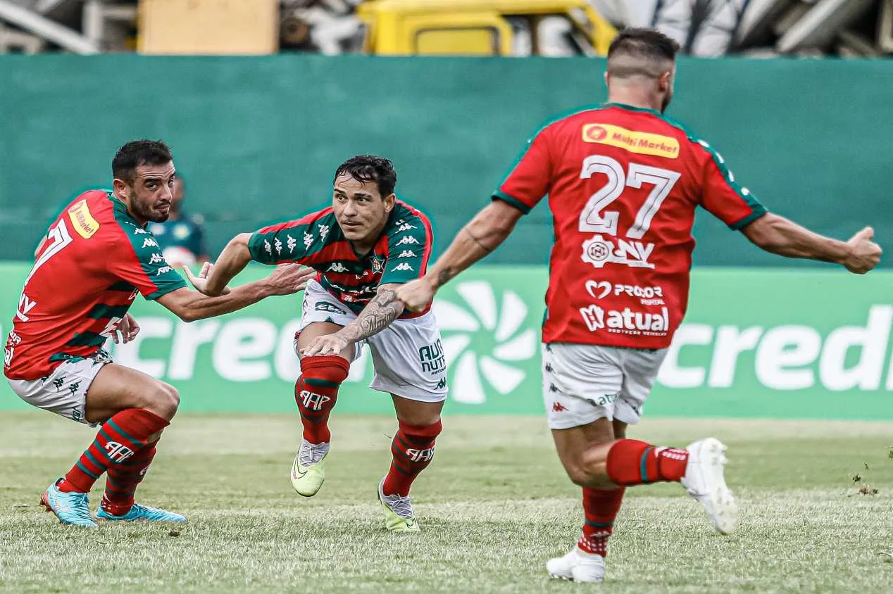 Hernane Brocador estreia em vitória da Portuguesa-RJ sobre o Bangu