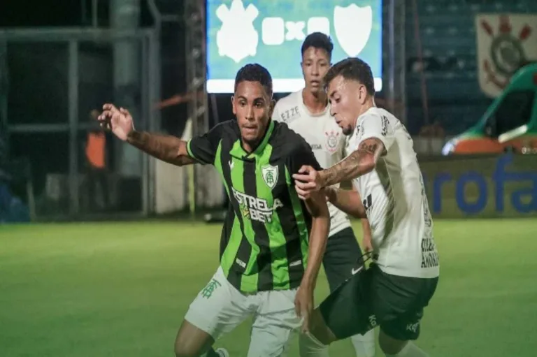 Corinthians vence o América-MG e avança na Copinha