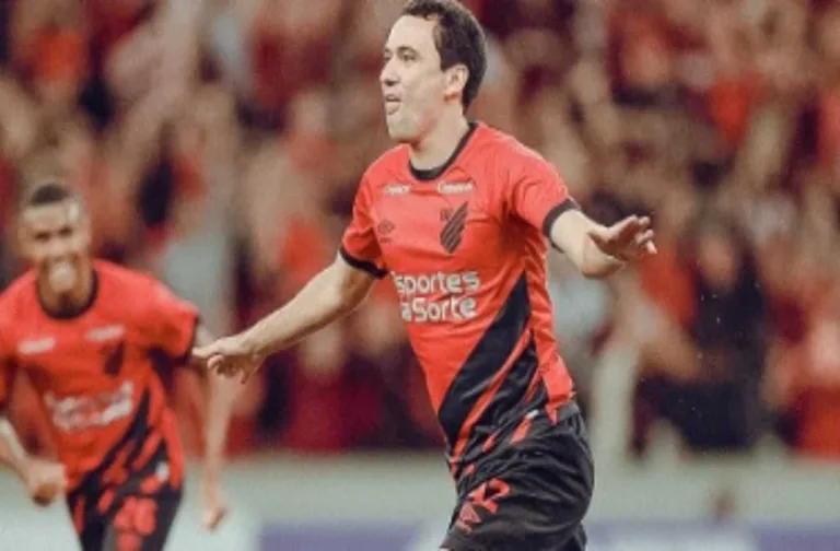 Athletico-PR leva a torcida ao delírio com vitória sobre o Galo Maringá