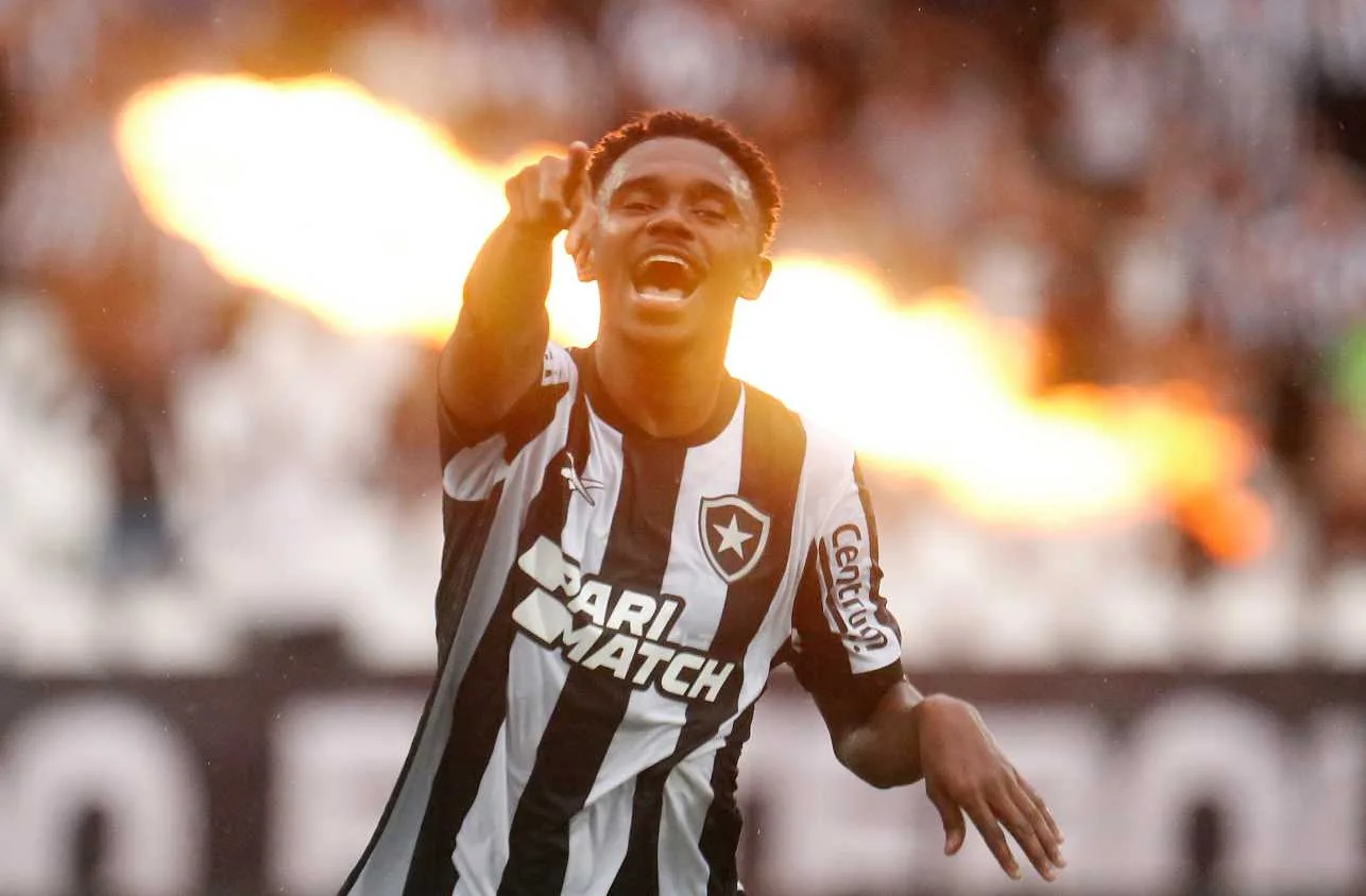 Botafogo se recupera no Cariocão com vitória sobre o Sampaio Corrêa