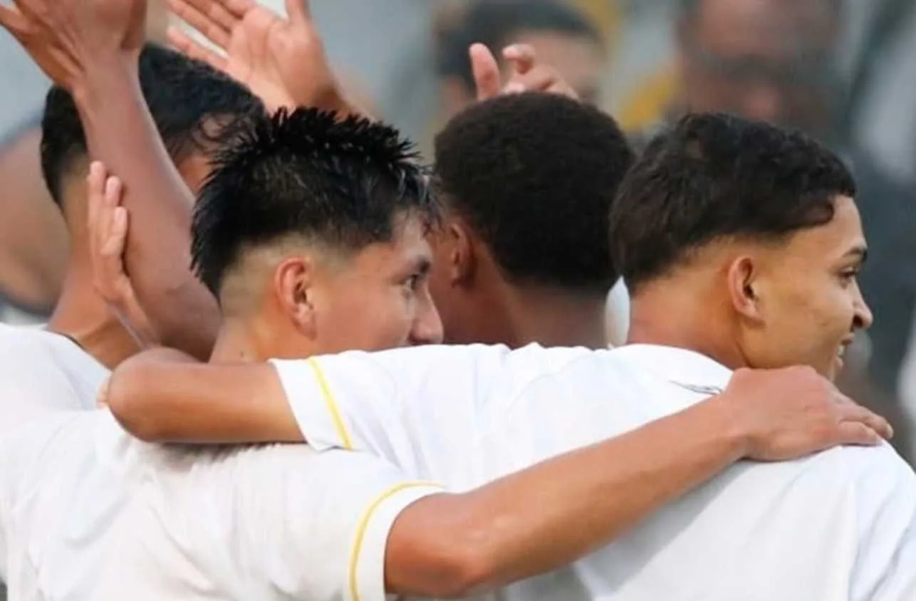 Bolivianos brilham em goleada do Santos sobre o Nova Venécia