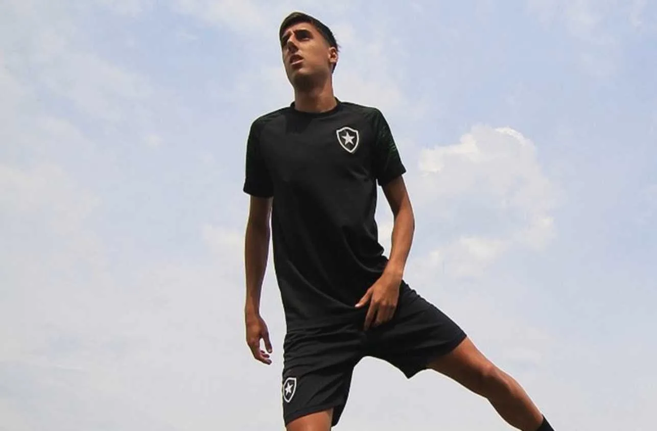Botafogo acerta o empréstimo de Jefinho para clube gaúcho