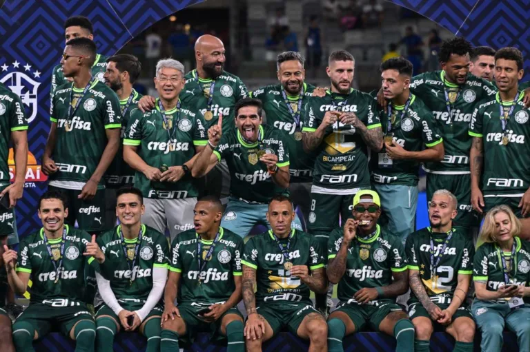 Casagrande prevê saída no Palmeiras após movimentação no mercado da bola
