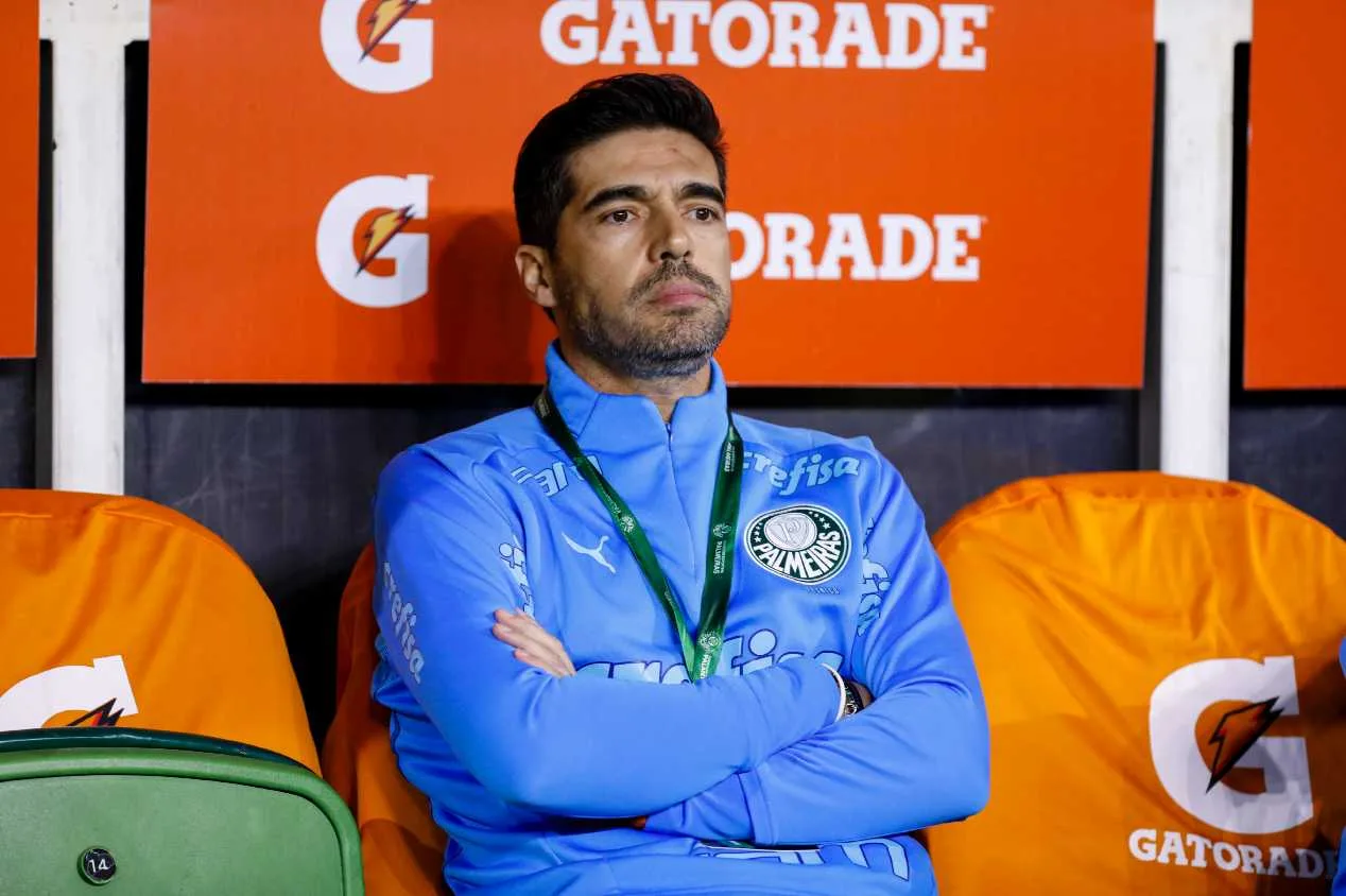 Menon comenta processo que recebeu de Abel Ferreira, do Palmeiras: “Plano de calar as pessoas”