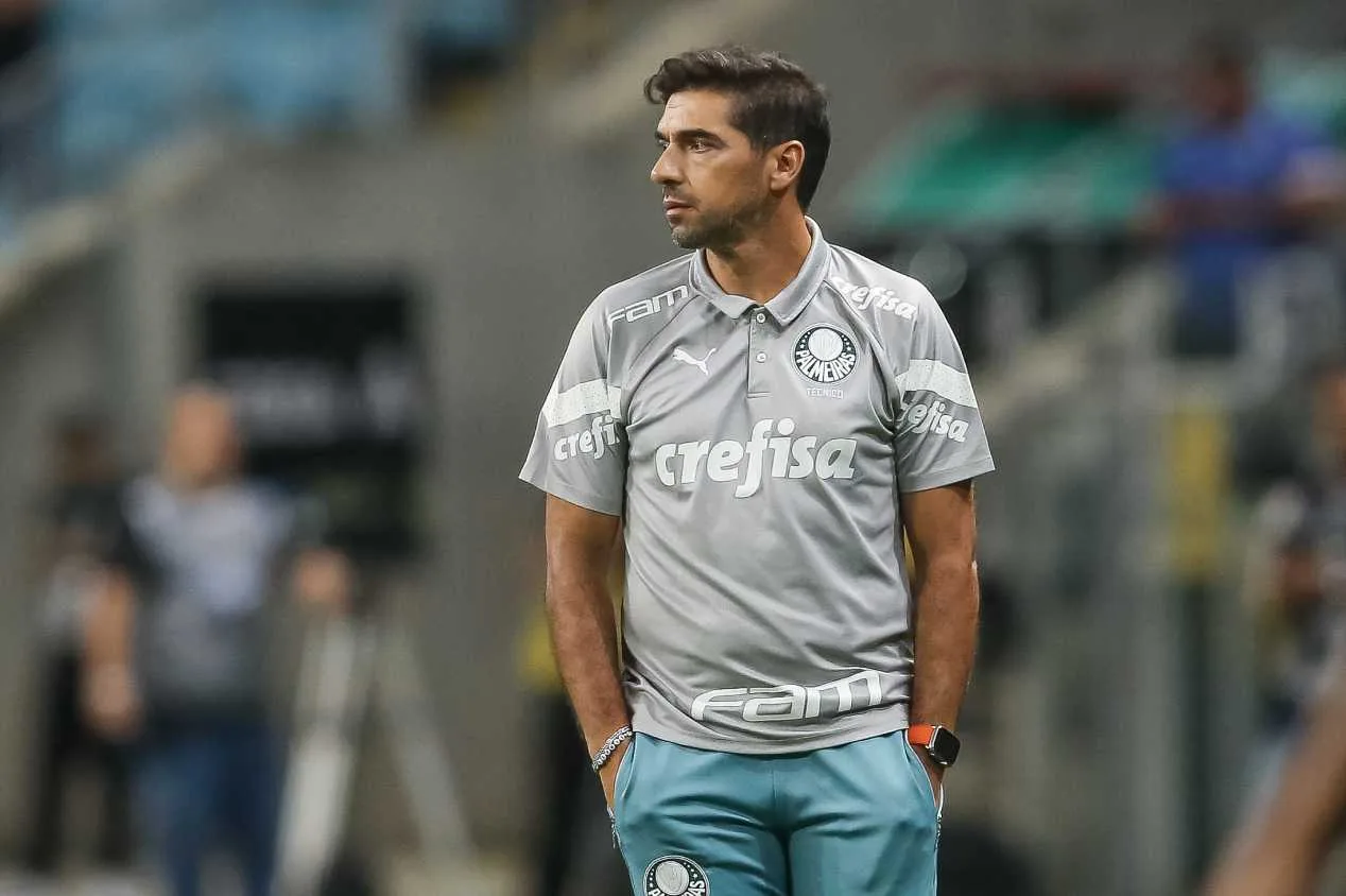 Palmeiras precisa de mais quatro reforços na temporada, afirma Abel Ferreira