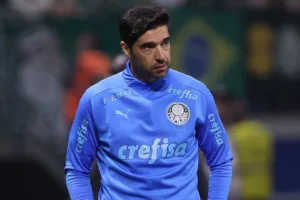 Casagrande detona críticos de Abel Ferreira e relembra alerta ao Palmeiras