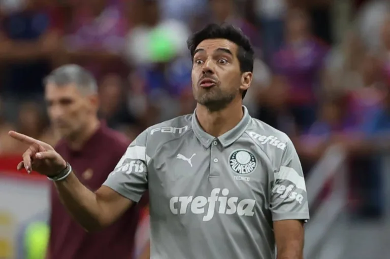 Abel Ferreira teve conversa séria antes de dispensar jogador do Palmeiras