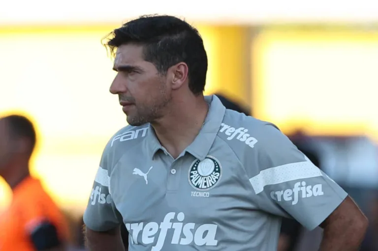 Palmeiras revela lesão e Abel ganha desfalque no ataque: “Passará por cirurgia”