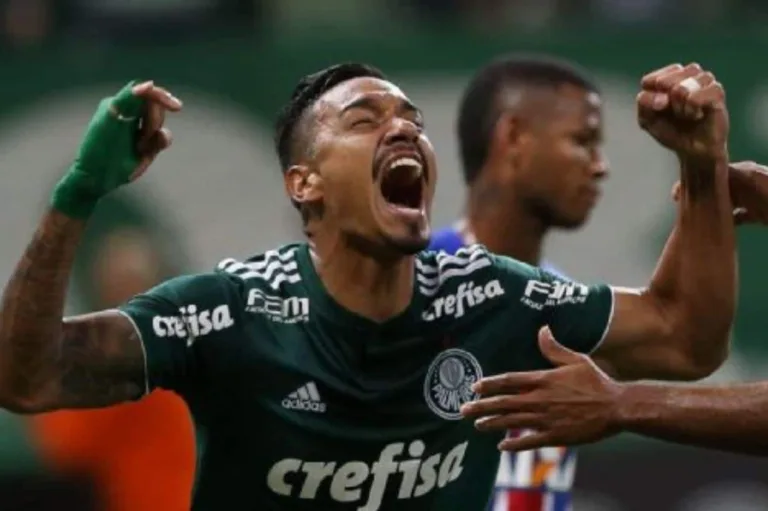 Zagueiro ex-Palmeiras diz que Felipe Melo o influenciou a fechar com o Fluminense