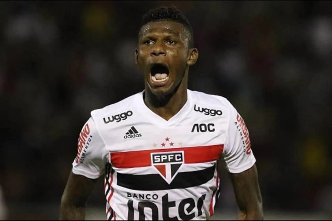 Arnaldo Ribeiro elege zagueiro do SPFC como o melhor do futebol sul-americano