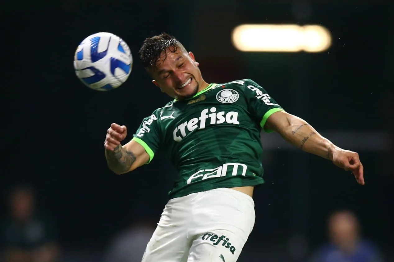 Palmeiras tem sete saídas na temporada e outros atletas sondados no mercado da bola