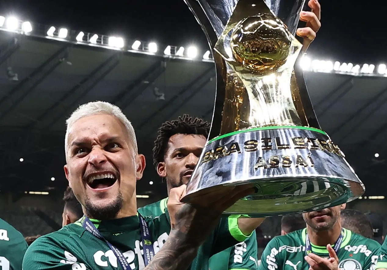 Novo empresário pode fazer Palmeiras ganhar mais com venda de Artur para o Zenit