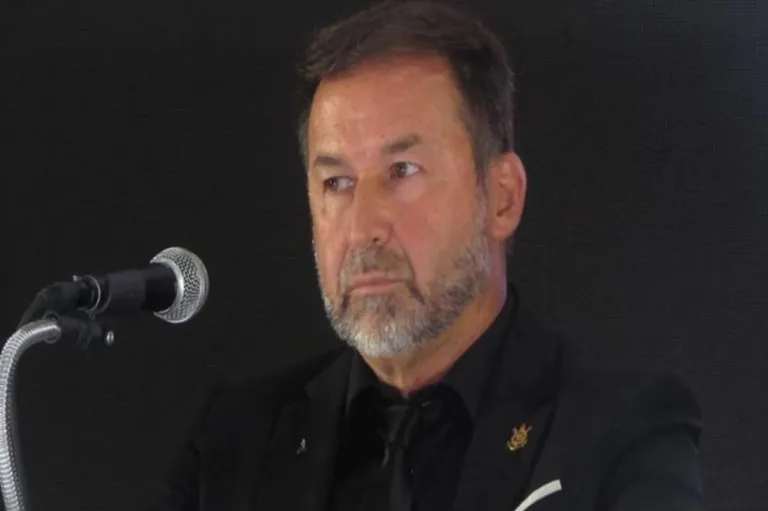 Gabigol ainda é desejo do Corinthians, afirma Augusto Melo