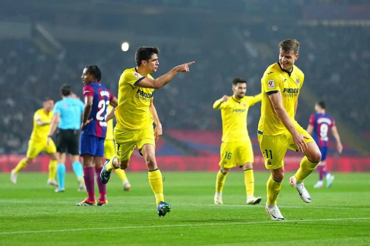 Villarreal marca dois gols no final e derrota Barcelona pela La Liga