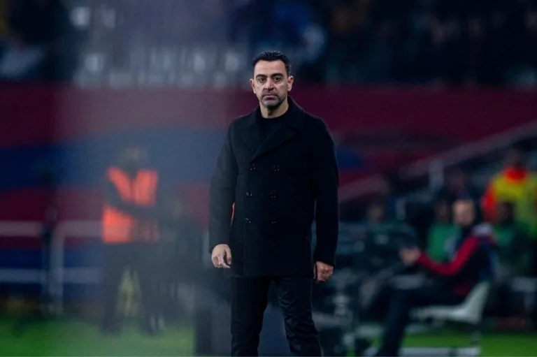 Anúncio de Xavi Hernández é mais uma consequência do caos que reina no Barcelona