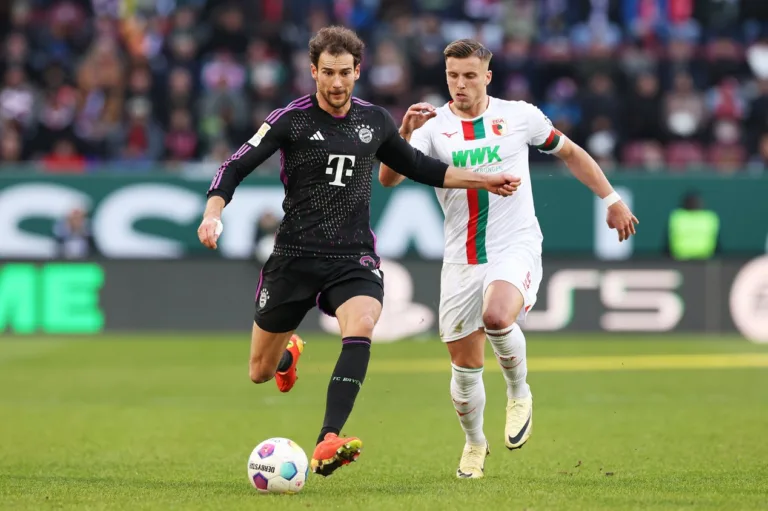 Bayern de Munique derrota Augsburg na Bundesliga em jogo de muitos gols