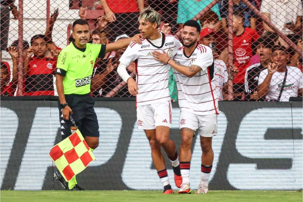 Com sufoco, Flamengo vence o Náutico e avança na Copinha