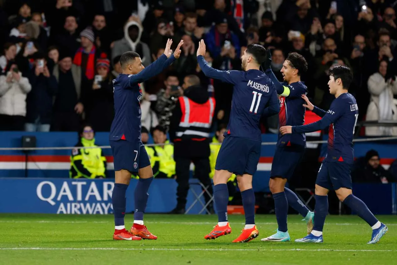 Com um a mais, PSG vence o Lens e se isola na liderança do Francês