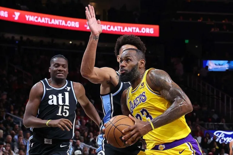 NBA: sem Anthony Davis, Lakers perdem para os Hawks