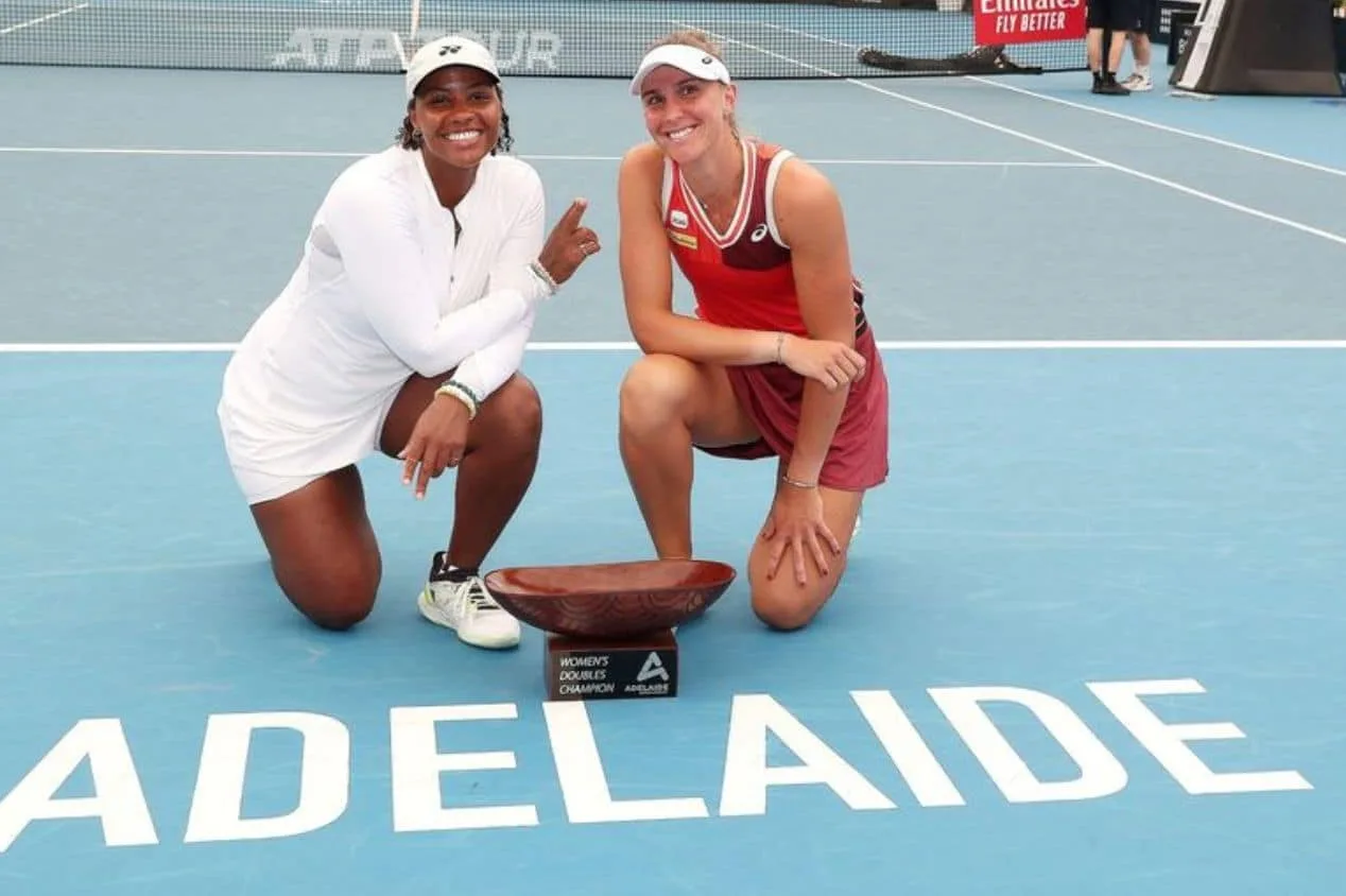 Bia Haddad é campeã de duplas em Adelaide