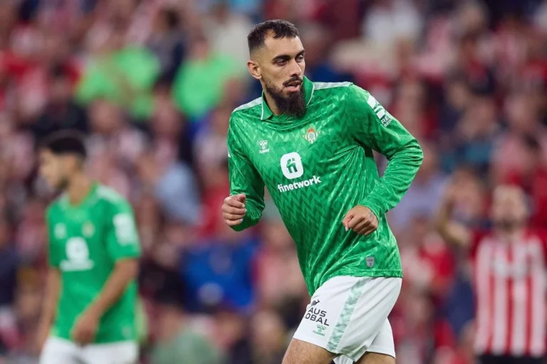 Bayer Leverkusen busca Borja Iglesias na La Liga para repor Viktor Boniface