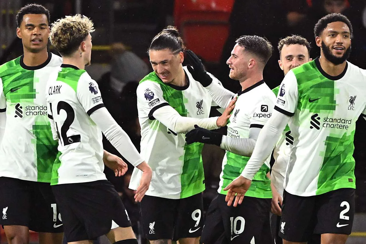 Liverpool goleia o Bournemouth e garante liderança na Premier League