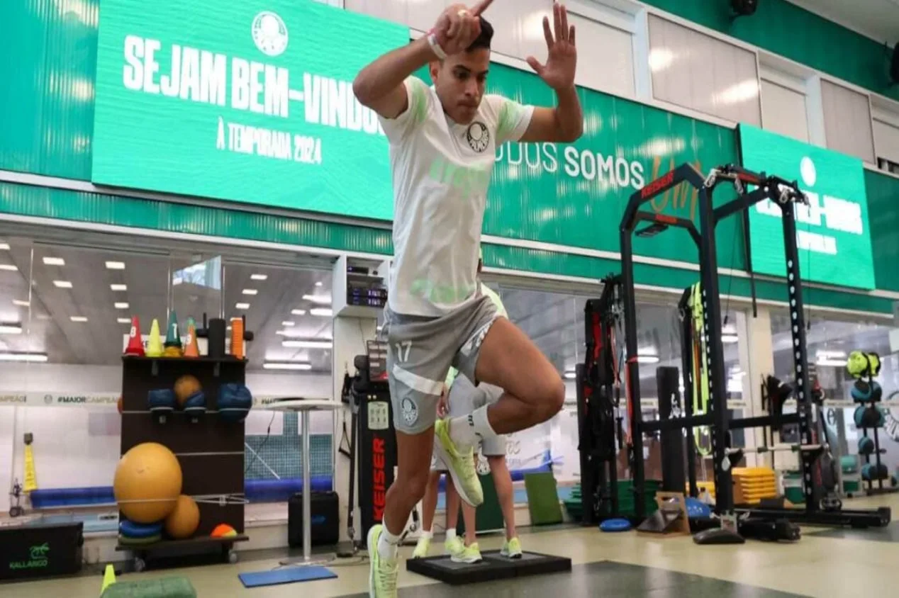 No Palmeiras, Bruno Rodrigues fala sobre reencontro com Breno Lopes