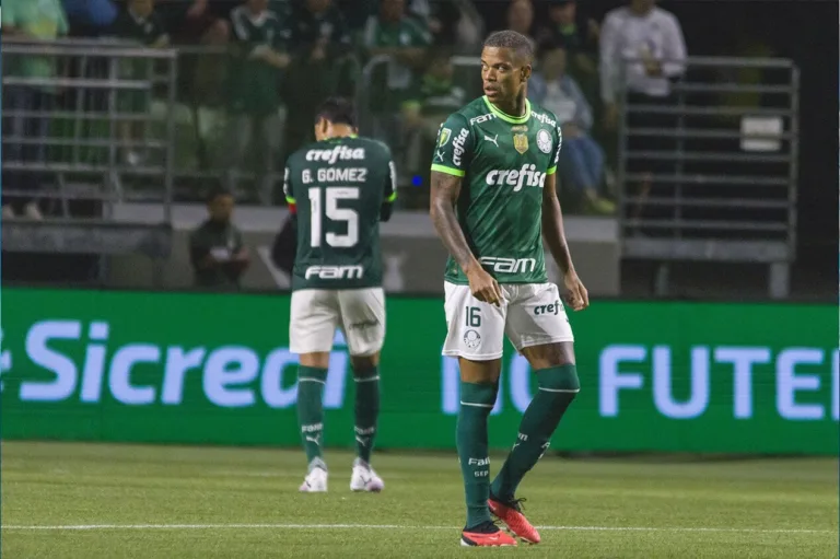 Veja como Abel Ferreira pode encaixar Caio Paulista na escalação do Palmeiras