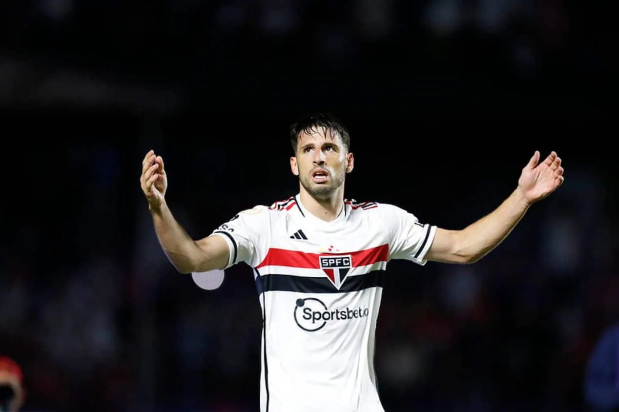 SPFC não desiste de buscar substituto de Calleri no mercado da bola