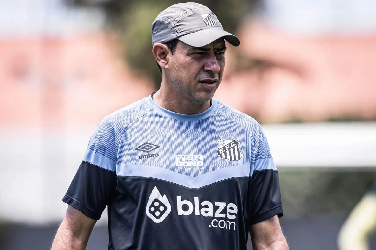 Confira a provável escalação do Santos contra o Água Santa