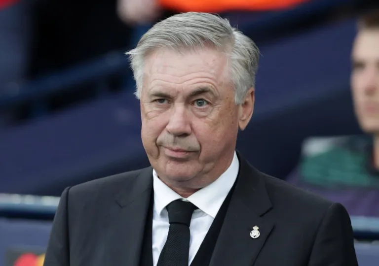 Ancelotti nega rumores da mídia esportiva e diz que Real Madrid não vai contratar defensor