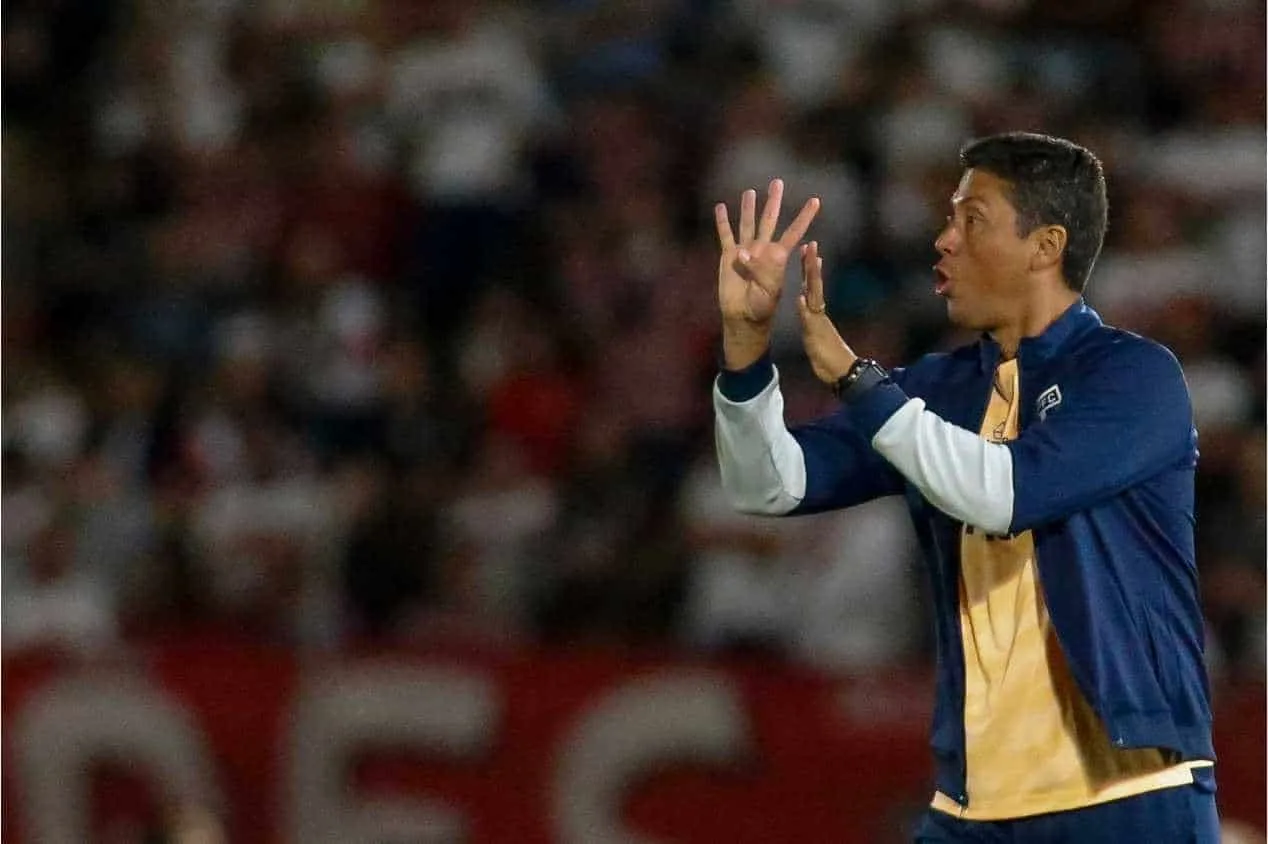 Carpini mira vitória em Palmeiras x SPFC para igualar “duelo particular” contra Abel Ferreira