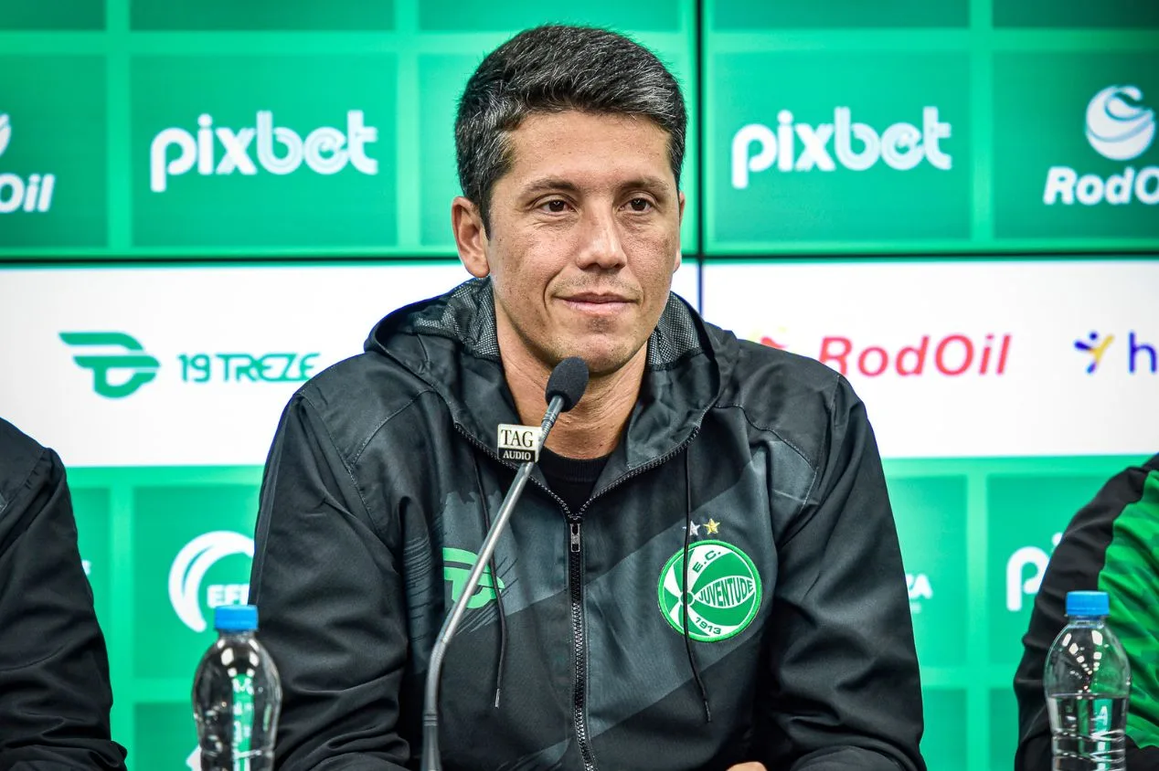 André Hernan expõe bastidores da chegada de Thiago Carpini no SPFC