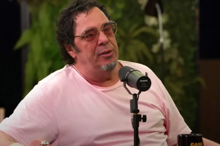 Casagrande deixa recado ao Santos após contratação: “Vou ser direto”