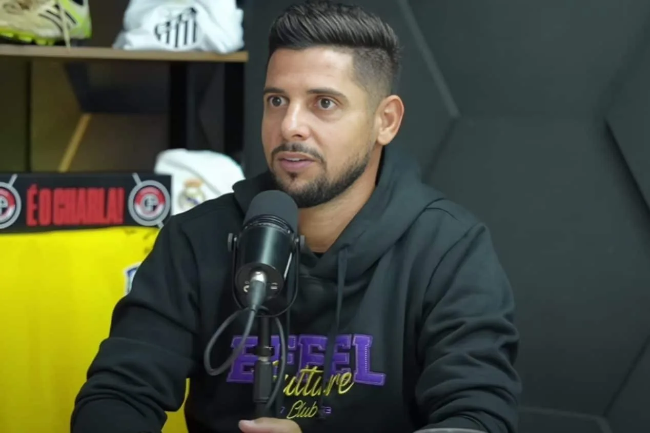 Flamengo, Palmeiras e mais: Cicinho banca favorito a ganhar tudo em 2024