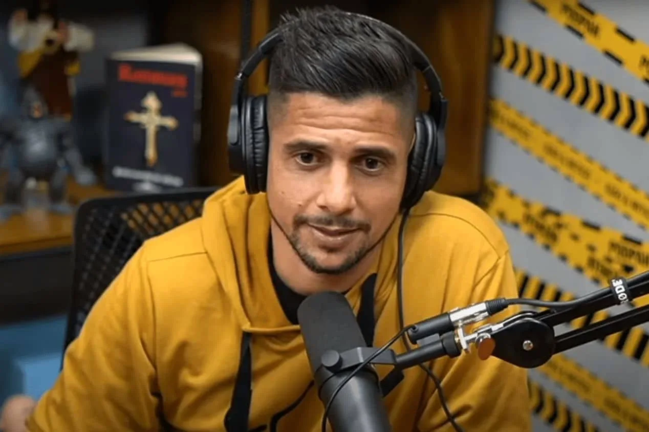 Cicinho crava o melhor time do futebol brasileiro: “Precisa responder?”